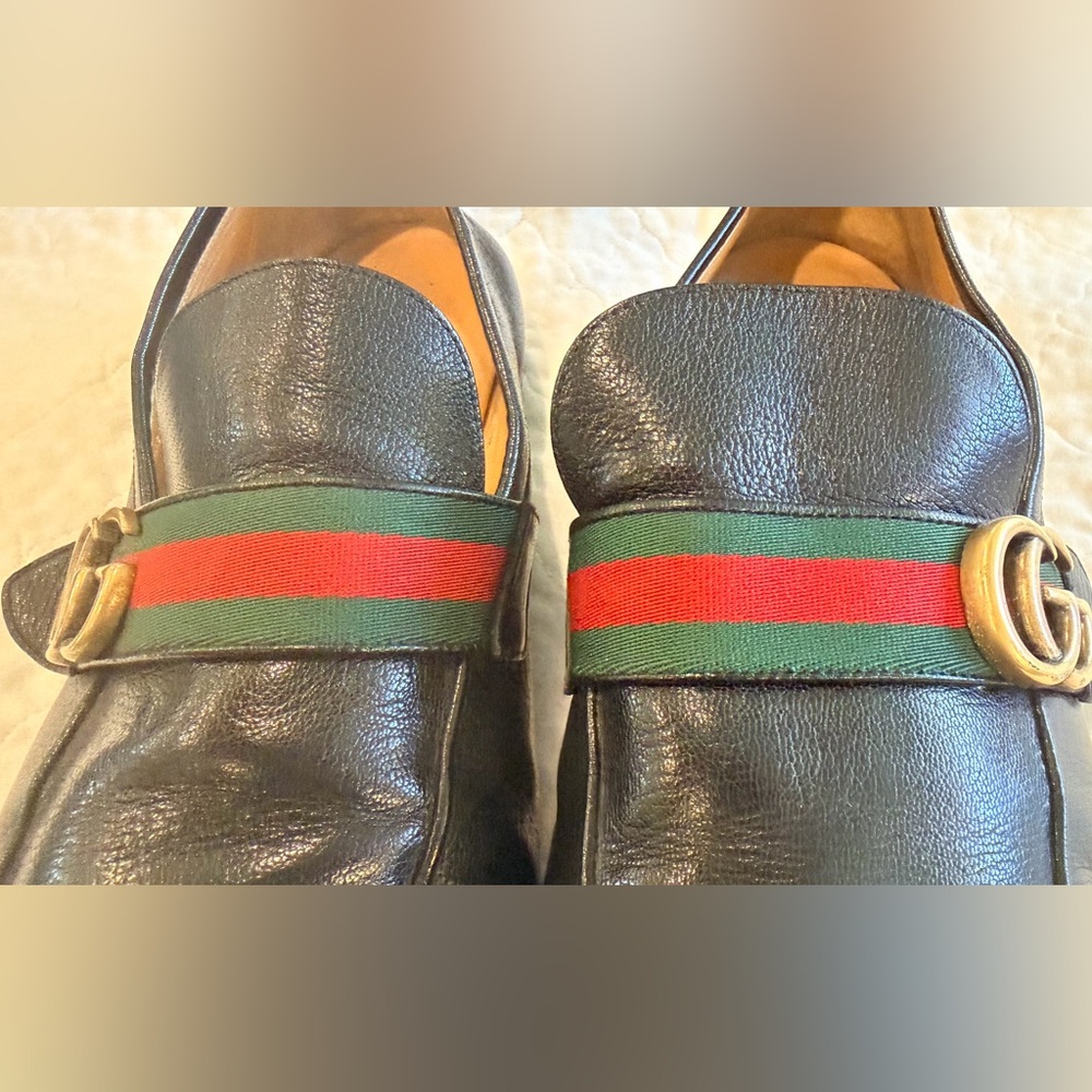 Gucci Black Leather Loafers with Red and Green Stripe - Picture 2 of 8